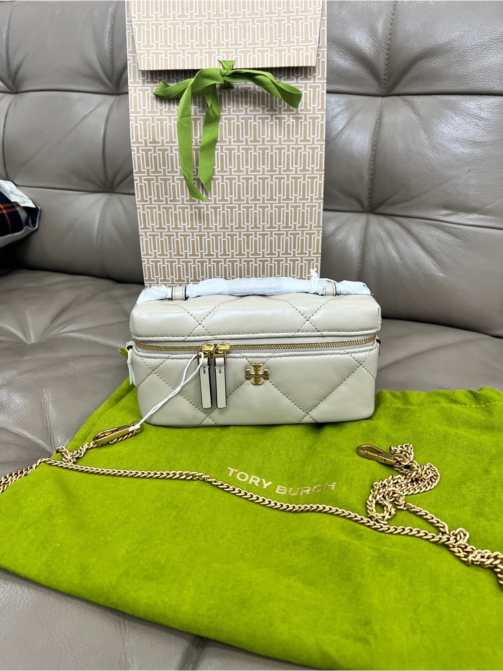 NWT Tory Burch KIRA DIAMOND QUILT EAST-WEST VANITY CASE